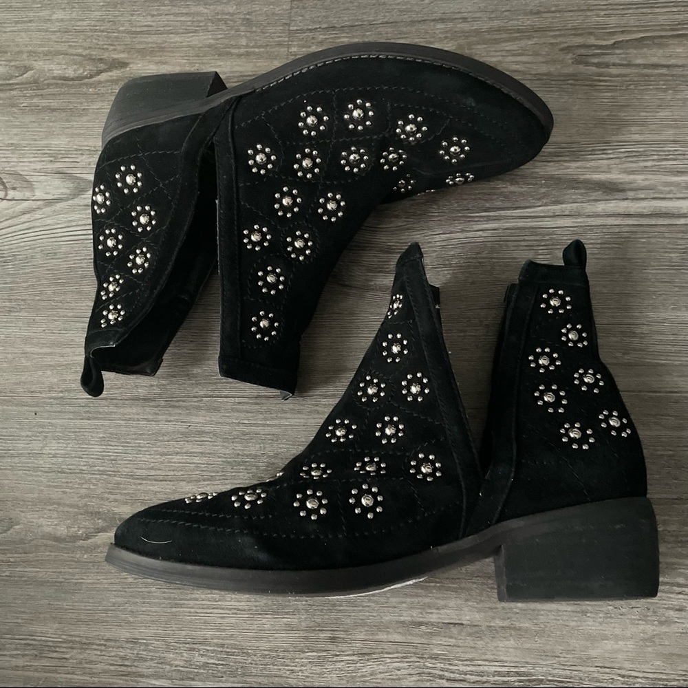 Silent D Anthropologie Obvious Black Suede Leather Studded Western Ankle Boot 37